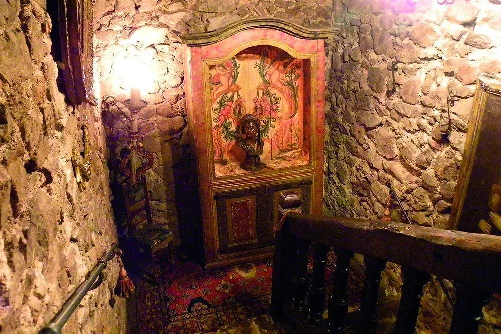 ****  Chateau Hotel La Vignette Haute Auribeau-sur-Siagne France